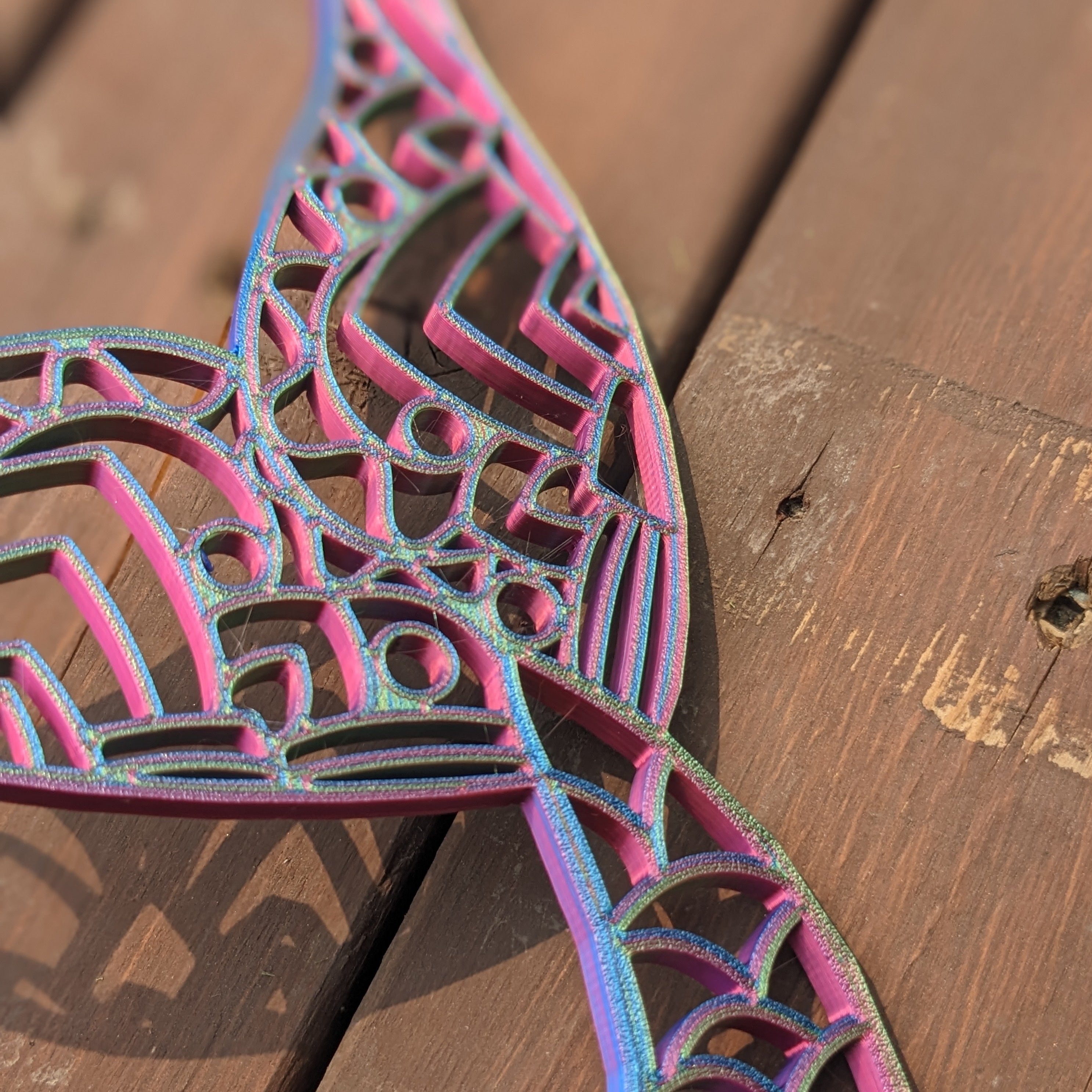 Mermaid tail trellis | Iridescent Vibes Collection – Printed